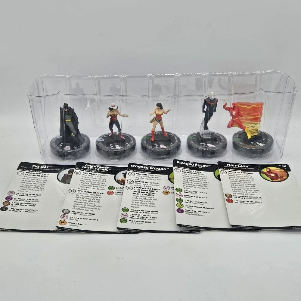 Lot of 5 DC HeroClix Flashpoint Figures with Cards - The Bat, Wonder Woman, The